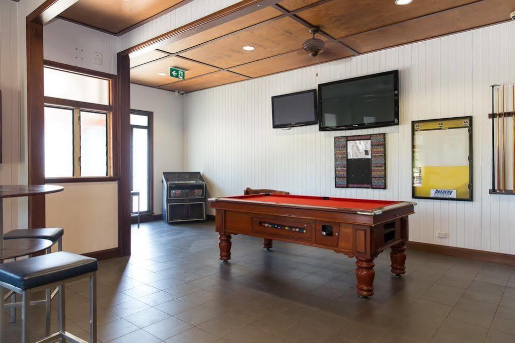 Merinda Village Hotel Bowen Eksteriør billede