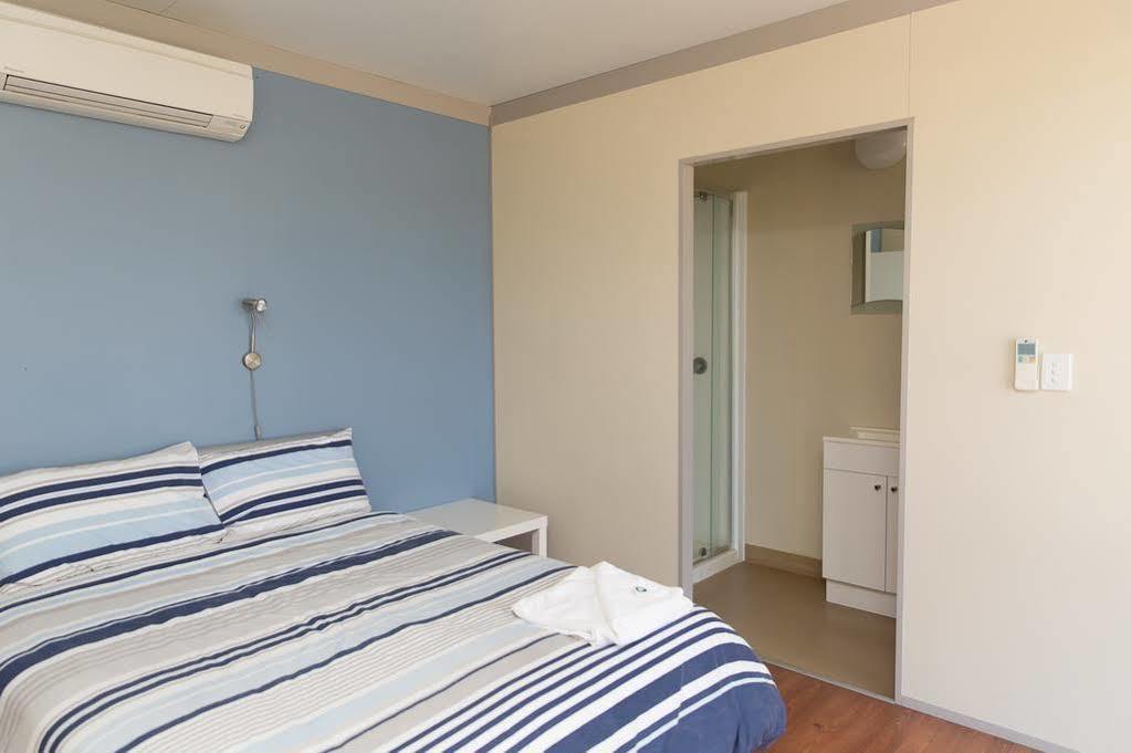 Merinda Village Hotel Bowen Eksteriør billede